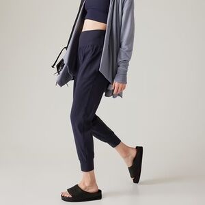 NWOT Athleta Salutation High Rise Jogger Navy - Size Small